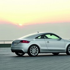 Audi TT 2.0 TFSI quattro S tronic Audi TT 2.0 TFSI quattro S tronic