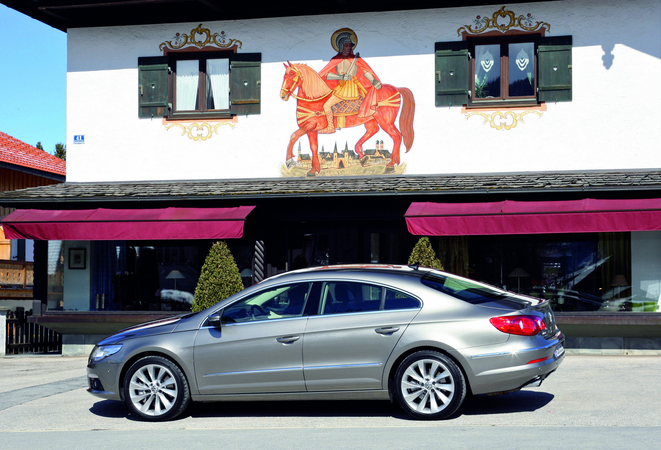 Volkswagen Passat CC 2.0 TDI 140 BlueMotion Technology Volkswagen Passat CC 2.0 TDI 140 BlueMotion Technology