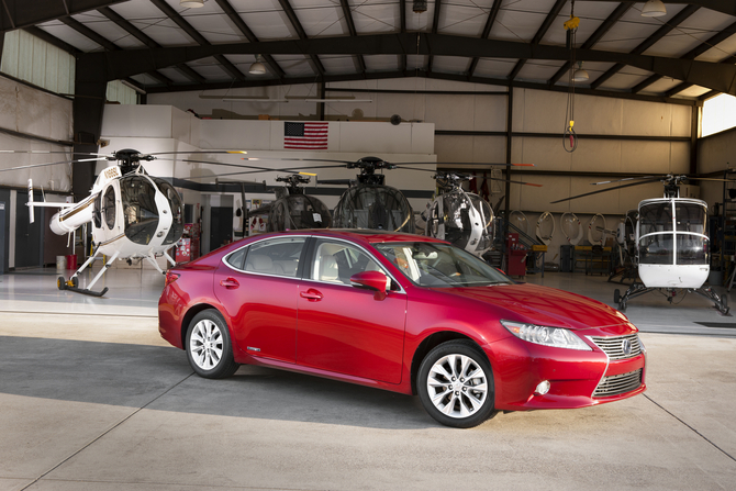 The ES has entirely new exterior styling with the new Lexus spindle grill and a larger body The ES has entirely new exterior styling with the new Lexus spindle grill and a larger body