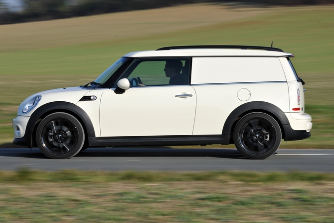 MINI (BMW) Cooper D Clubvan AT (N1) MINI (BMW) Cooper D Clubvan AT (N1)