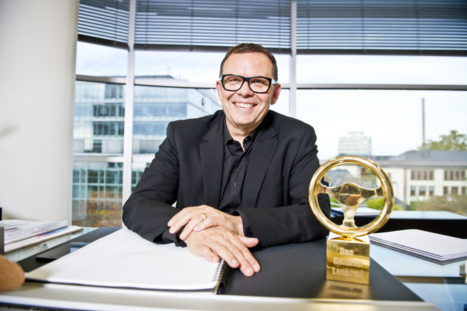 O designer ganhou fama com a criação do Audi TT O designer ganhou fama com a criação do Audi TT