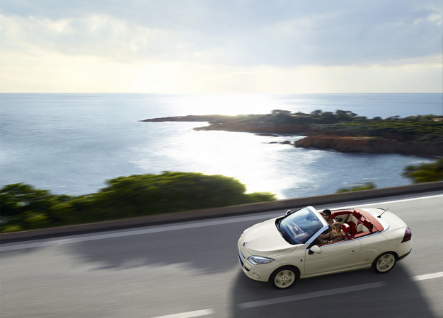 Renault gives the Mégane Coupé-Cabriolet a 60s touch Renault gives the Mégane Coupé-Cabriolet a 60s touch