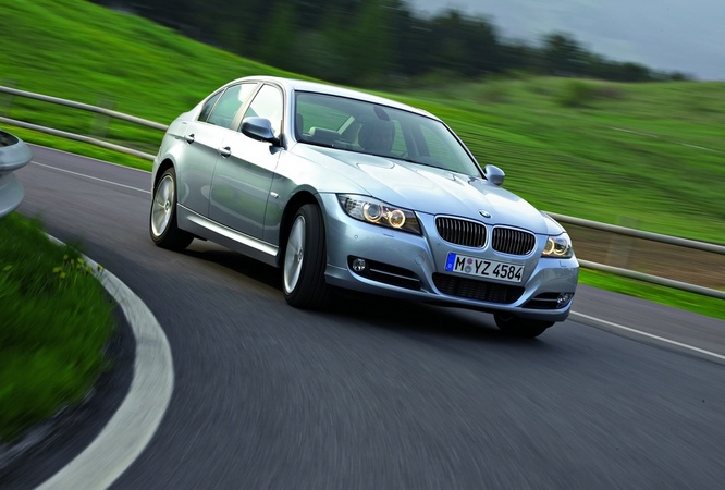 BMW 330i Navigation Auto (E90) LCI BMW 330i Navigation Auto (E90) LCI