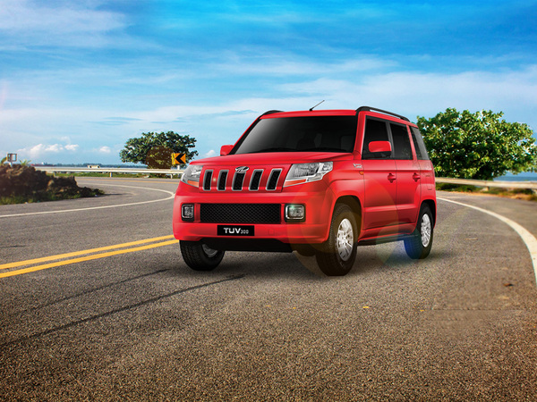 Mahindra TUV300 T6+ AMT Mahindra TUV300 T6+ AMT