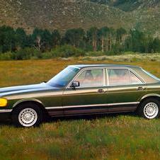 Mercedes-Benz 300 SD TURBODIESEL Mercedes-Benz 300 SD TURBODIESEL