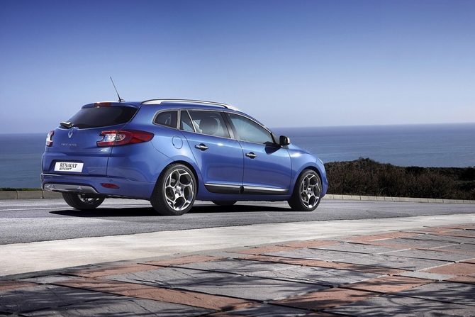 Renault Mégane III Sports Tourer 1.5 dCi 110cv FAP ECO2 GT Line Renault Mégane III Sports Tourer 1.5 dCi 110cv FAP ECO2 GT Line