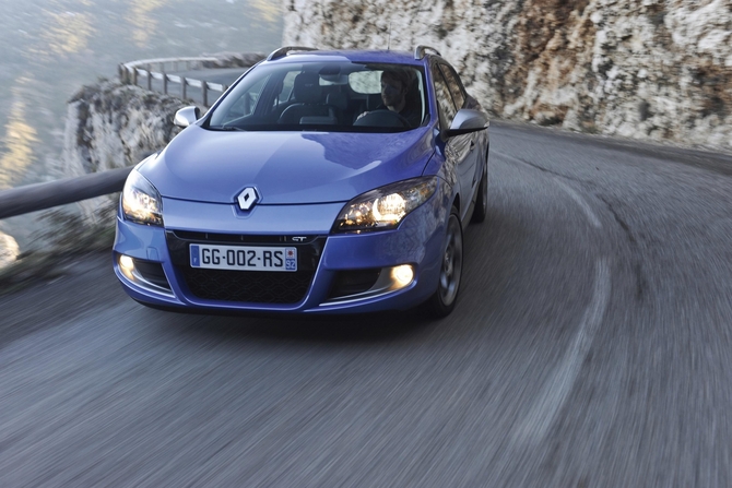 Renault Mégane III Sports Tourer 1.5 dCi 110cv FAP ECO2 GT Line Renault Mégane III Sports Tourer 1.5 dCi 110cv FAP ECO2 GT Line