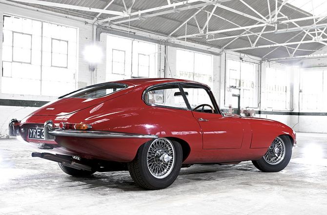 Jaguar E-Type 2+2 Automatic Jaguar E-Type 2+2 Automatic