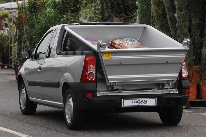 Dacia Logan Pick-Up 1.5 dCi 70cv Pack Dacia Logan Pick-Up 1.5 dCi 70cv Pack