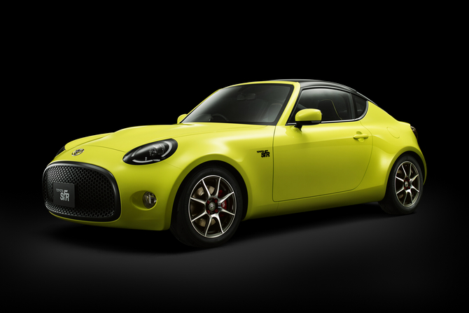 SF-R antevê um futuro modelo desportivo compacto para competir com o MX-5 e o Fiat 124 Spider SF-R antevê um futuro modelo desportivo compacto para competir com o MX-5 e o Fiat 124 Spider