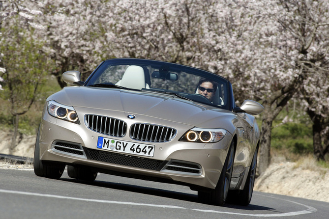 BMW Z4 sDrive35i Automatic BMW Z4 sDrive35i Automatic