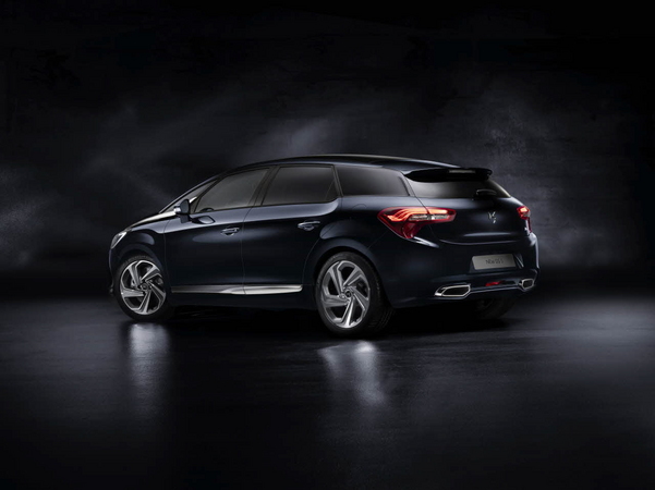 Citroën DS5 1.6 e-HDi So Chic Citroën DS5 1.6 e-HDi So Chic