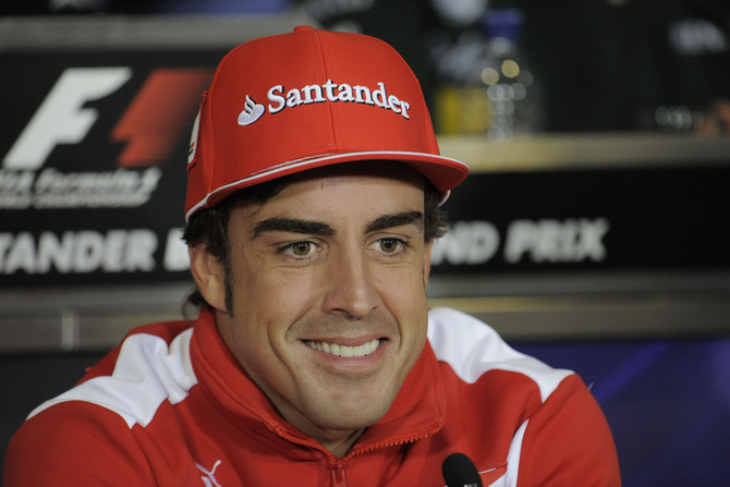 Alonso mais rápido em qualificação marcada pela chuva Alonso mais rápido em qualificação marcada pela chuva