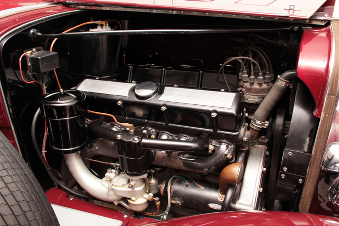 Cadillac V-12 Town Sedan by Fisher Cadillac V-12 Town Sedan by Fisher