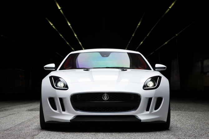 O sucesso que obteve em Frankfurt levou a Jaguar a criar o novo modelo F-Type O sucesso que obteve em Frankfurt levou a Jaguar a criar o novo modelo F-Type