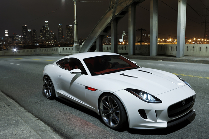 O design do C-X16 vai estar claramente presente na versão final do novo F-Type O design do C-X16 vai estar claramente presente na versão final do novo F-Type