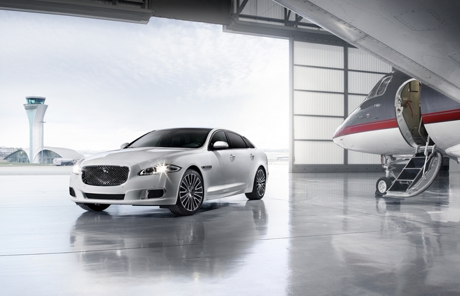 Jaguar XJ Ultimate Jaguar XJ Ultimate