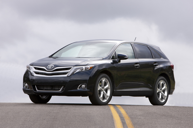 Toyota Venza Gets New Bumper and More Standard Features for 2013 Toyota Venza Gets New Bumper and More Standard Features for 2013