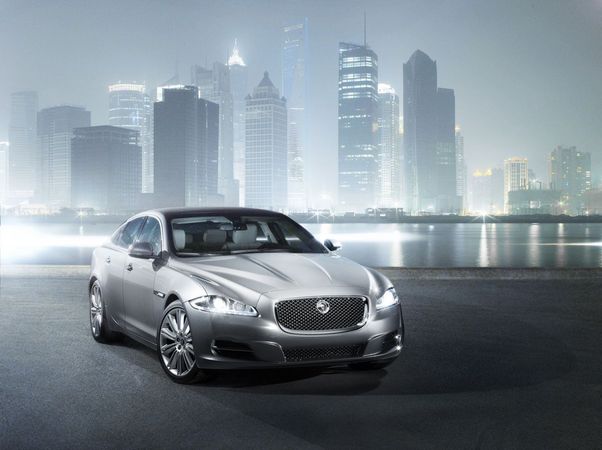 Jaguar XJ 5.0L SWB Premium Luxury Jaguar XJ 5.0L SWB Premium Luxury