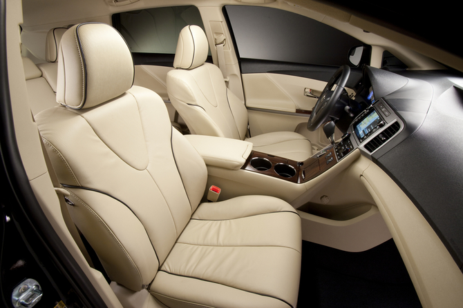 Toyota Venza Gets New Bumper and More Standard Features for 2013 Toyota Venza Gets New Bumper and More Standard Features for 2013