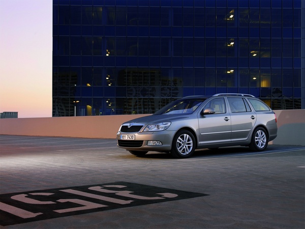 Skoda Octavia Break 1.6 TDI Ambiente Skoda Octavia Break 1.6 TDI Ambiente