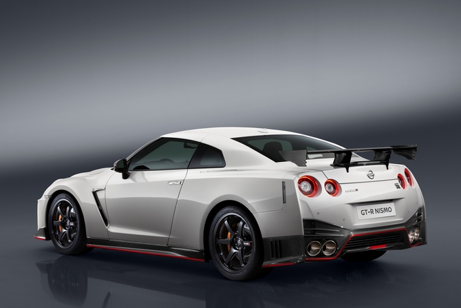 Nissan GT-R 3.8 V6 NISMO Nissan GT-R 3.8 V6 NISMO