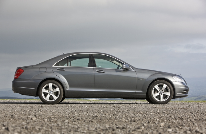 Mercedes-Benz S-Class Gen.4 Mercedes-Benz S-Class Gen.4