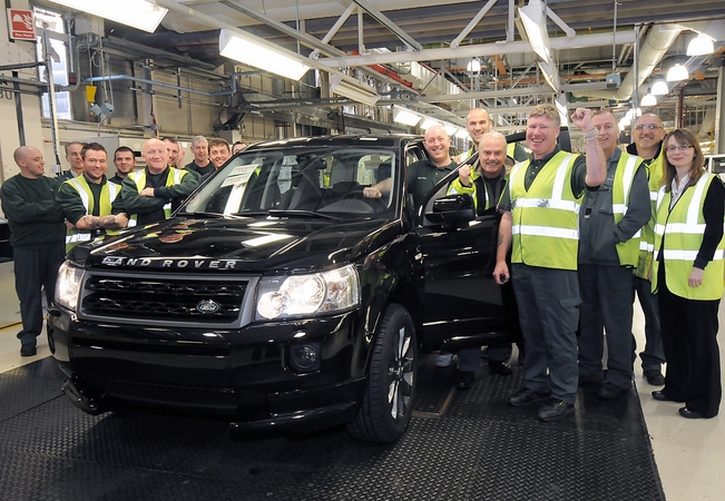 The 300,000th Freelander 2 was a a 2.2 liter diesel in Barolo Black and is off to a customer in Brazil The 300,000th Freelander 2 was a a 2.2 liter diesel in Barolo Black and is off to a customer in Brazil