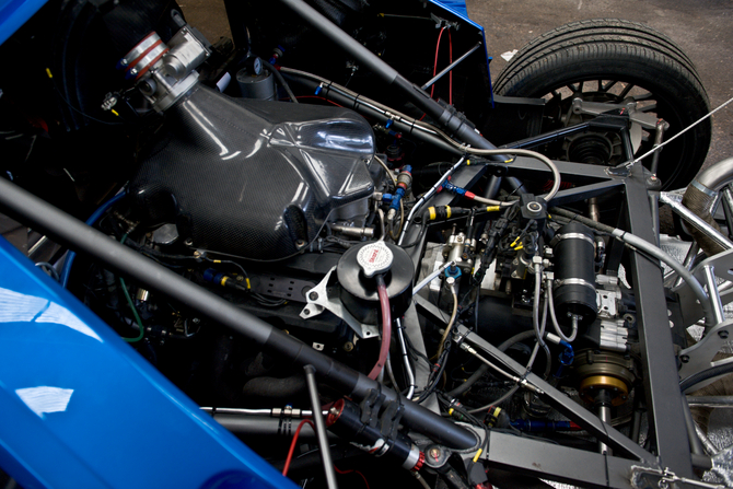 O motor 3.5l é o mesmo do Mégane Trophy O motor 3.5l é o mesmo do Mégane Trophy