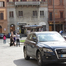 Audi Q5 2.0 TDI quattro Audi Q5 2.0 TDI quattro
