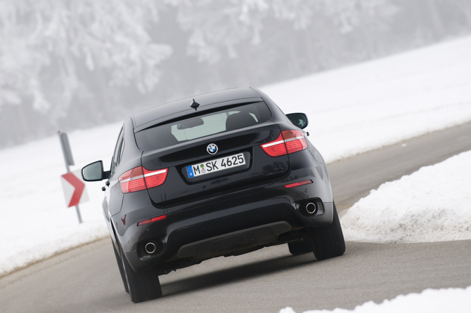 BMW X6 xDrive35i Sport-Automatic BMW X6 xDrive35i Sport-Automatic