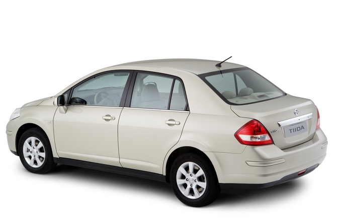 Nissan Tiida 1.6 Automatic Nissan Tiida 1.6 Automatic