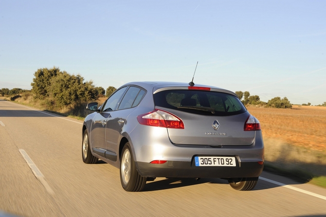 Renault Mégane III Société 1.5 dCi 110cv FAP ECO2 Dynamique Renault Mégane III Société 1.5 dCi 110cv FAP ECO2 Dynamique
