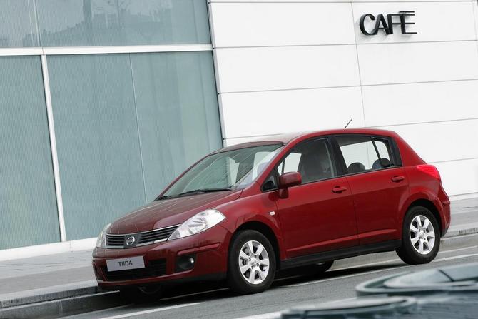 Nissan Tiida 1.8 Nissan Tiida 1.8