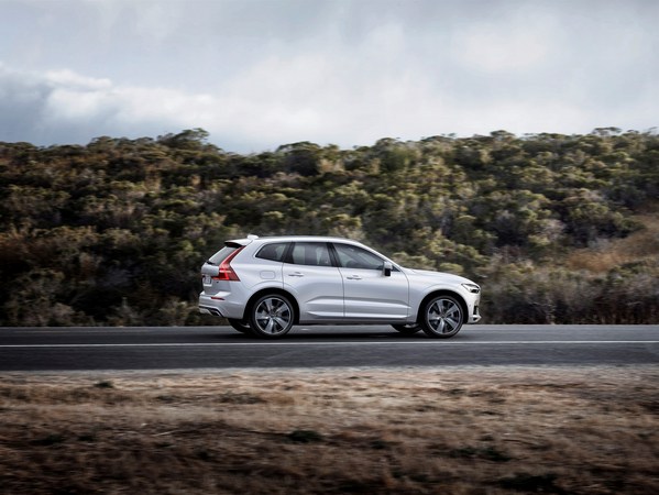 Volvo XC60 D5 R-Design AWD Geartronic Volvo XC60 D5 R-Design AWD Geartronic