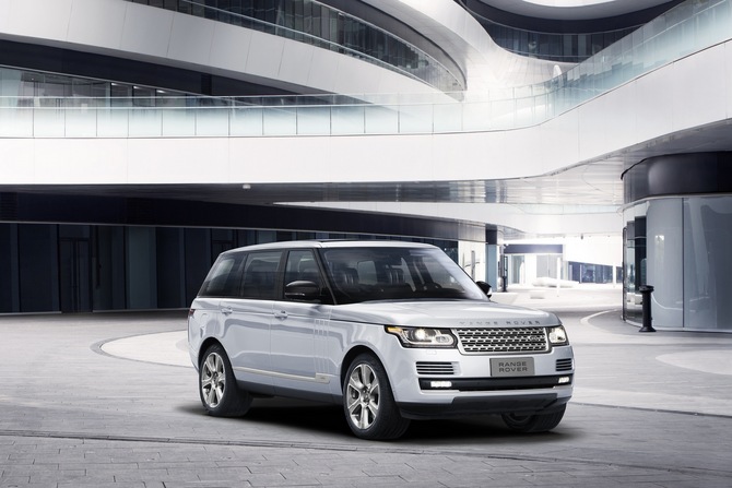 Land Rover Range Rover Hybrid LWB Land Rover Range Rover Hybrid LWB