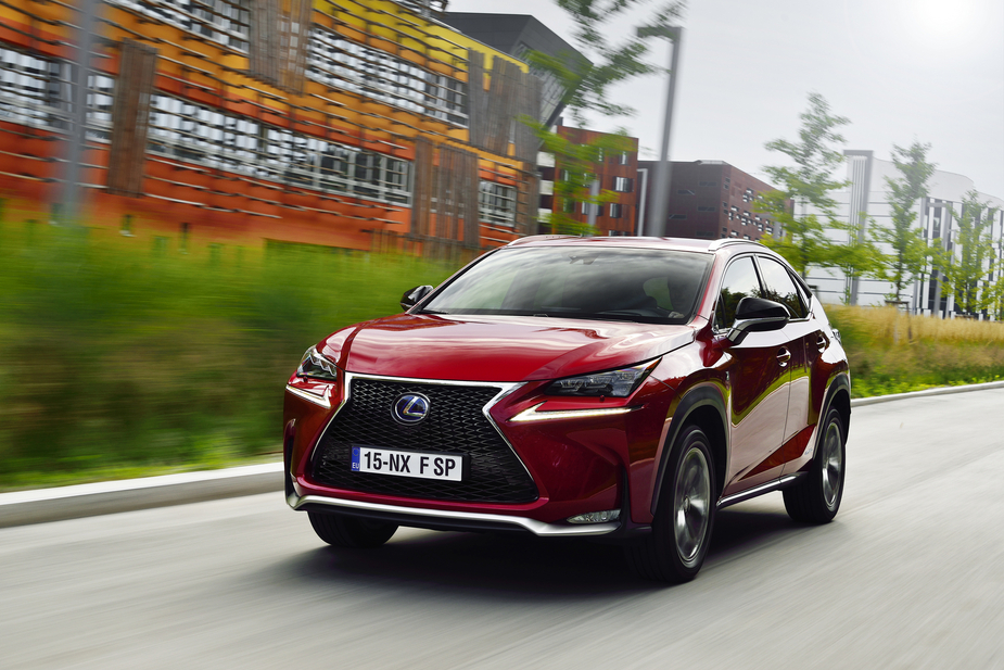 Lexus NX 300h F SPORT AWD