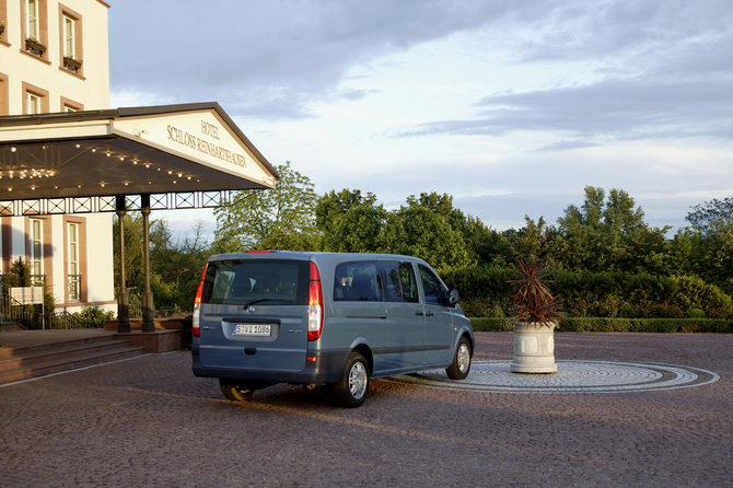 Mercedes-Benz Vito 2 {W639} Mercedes-Benz Vito 2 {W639}