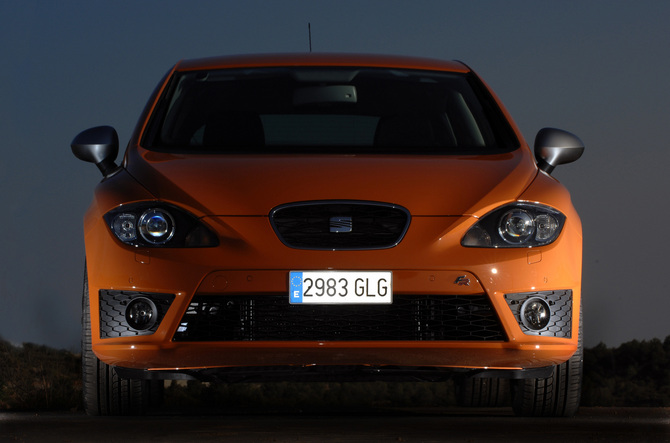 Seat Leon 2.0 TDI CR DPF 170 hp FR Tiago Monteiro Seat Leon 2.0 TDI CR DPF 170 hp FR Tiago Monteiro
