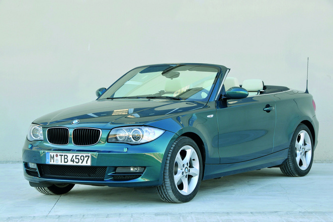 BMW 128i Convertible (US) BMW 128i Convertible (US)