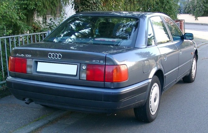 Audi 100 2.3E Audi 100 2.3E
