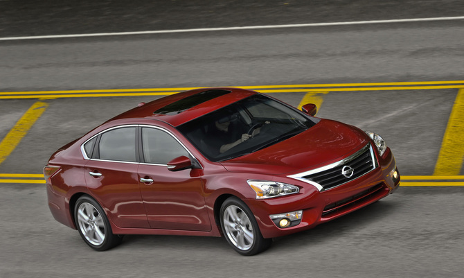 The new Altima is available with either a V6 or four-cylinder engine The new Altima is available with either a V6 or four-cylinder engine