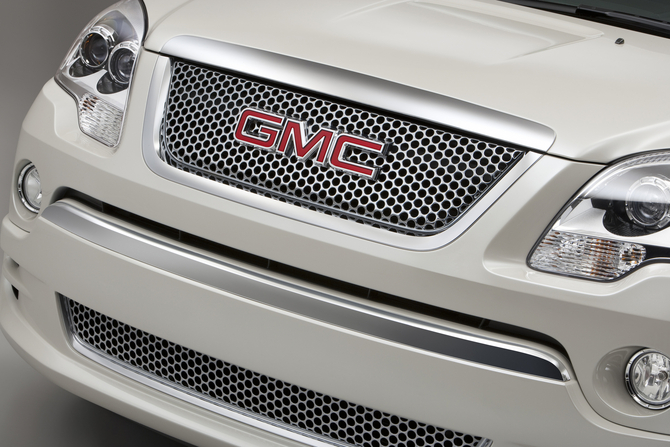 GMC Acadia Denali FWD GMC Acadia Denali FWD