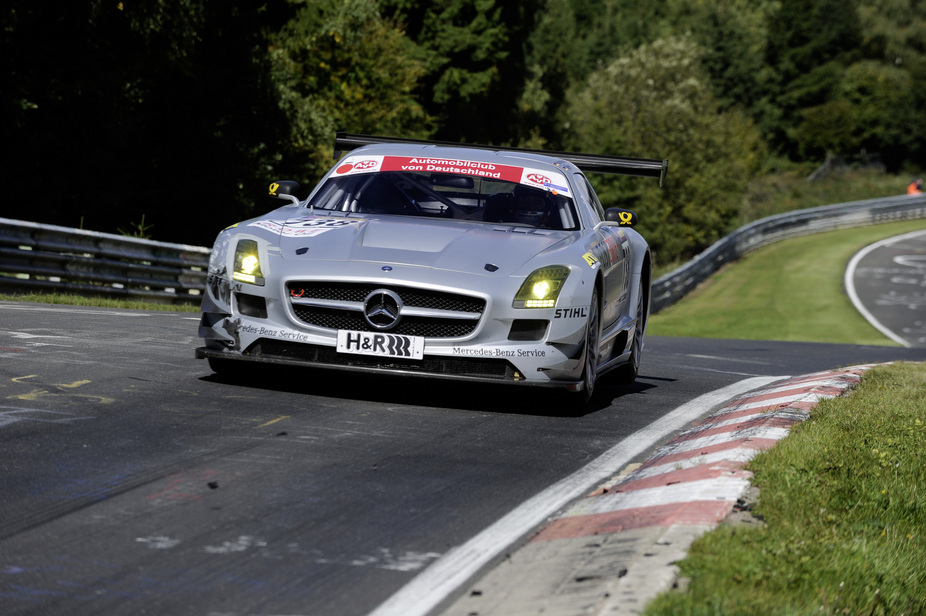 MercedesBenz SLS AMG GT3 makes its racing debut