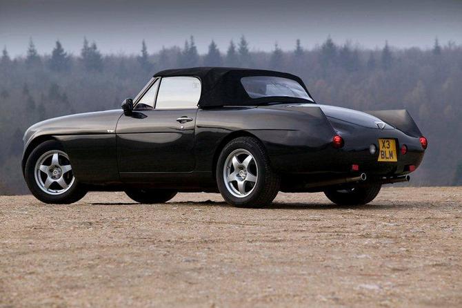 Bristol Blenheim Roadster 5.9 Automatic Bristol Blenheim Roadster 5.9 Automatic