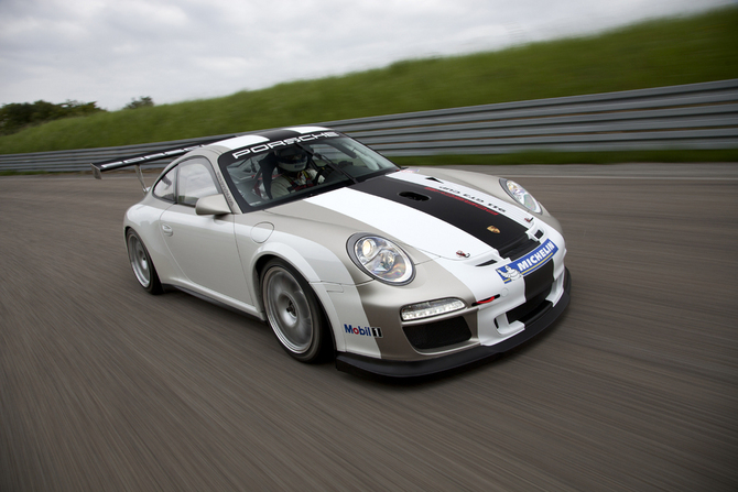 Porsche 911 GT3 Cup racer improves endurance credentials Porsche 911 GT3 Cup racer improves endurance credentials
