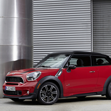 The exterior package adds adds a new front and rear bumper, plus side sills