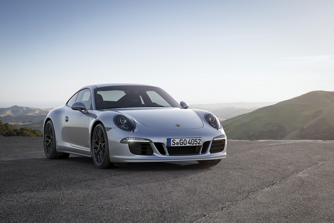 Porsche 911 Carrera 4 GTS Porsche 911 Carrera 4 GTS