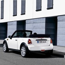 MINI (BMW) Mini Cabrio One 98 hp Auto MINI (BMW) Mini Cabrio One 98 hp Auto