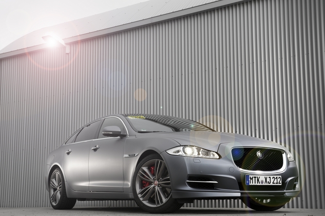 Jaguar XJ Speed Ring Taxi Jaguar XJ Speed Ring Taxi